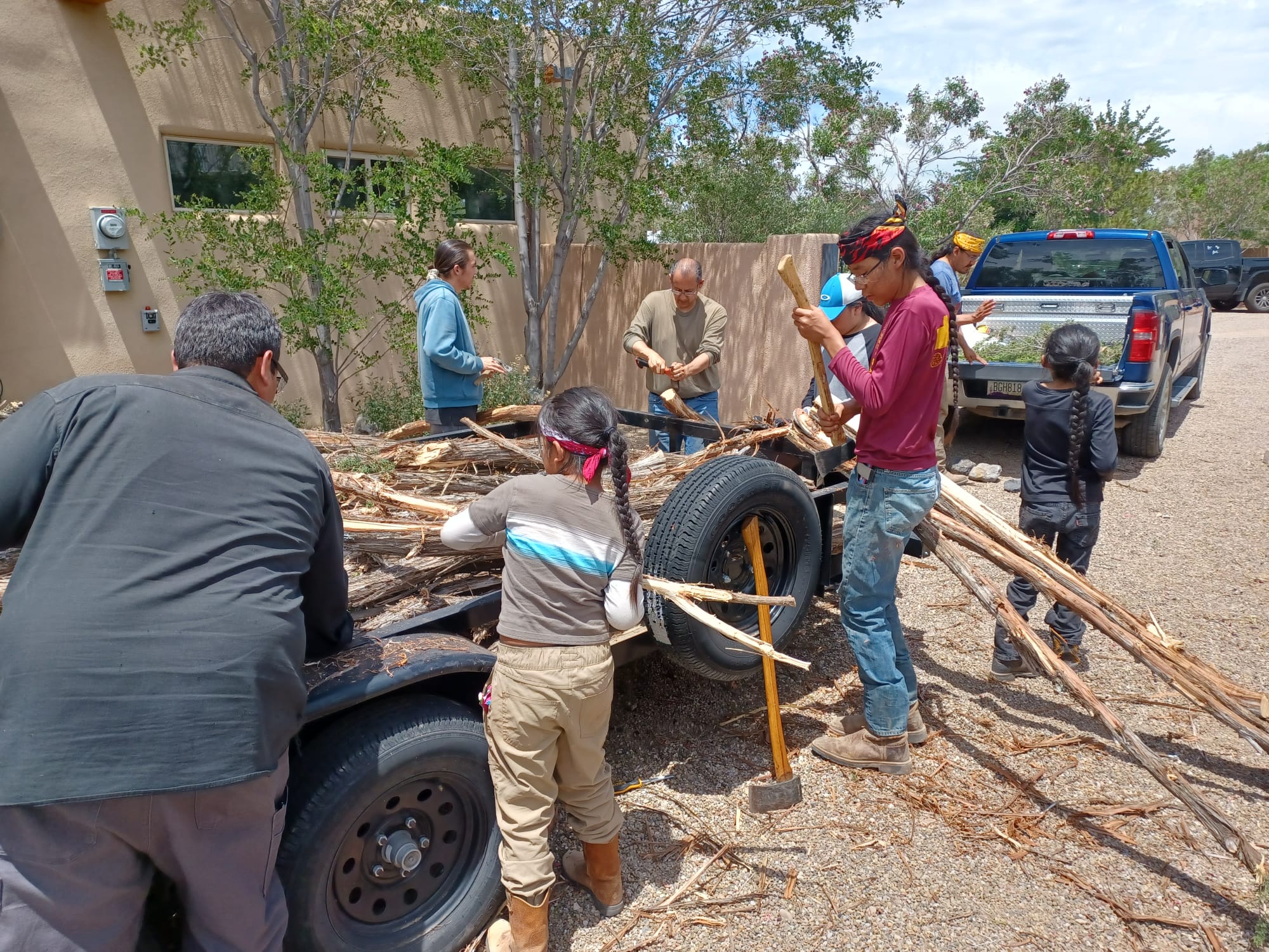 New Mexico_WarlanceChee_buildingasweatlodge